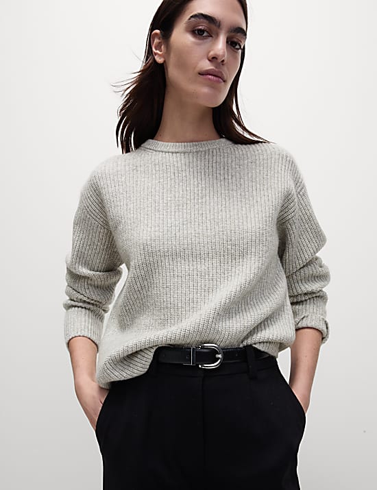 Teksturowany sweter z okrągłym dekoltem z przędzy cloud