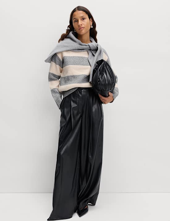 Cloud-Yarn Striped Crew Neck Jumper