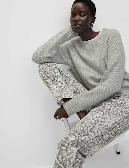 Jumper Kerah Bundar Ribbed Benang Cloud