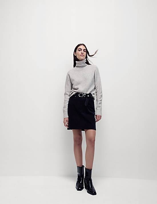 Pull en maille douce &agrave; encolure ronde et motif textur&eacute;