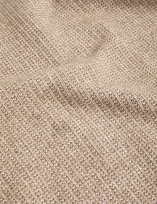 Texturovaný svetr z měkoučké příze s rolákovým límcem