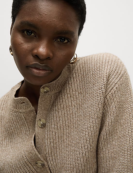 Gilet &agrave; fermeture avant boutonn&eacute;e et motif c&ocirc;tel&eacute;