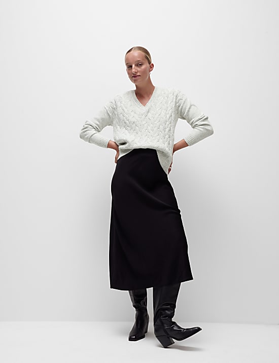 Jumper Kerah V Rajut Kabel Benang Cloud