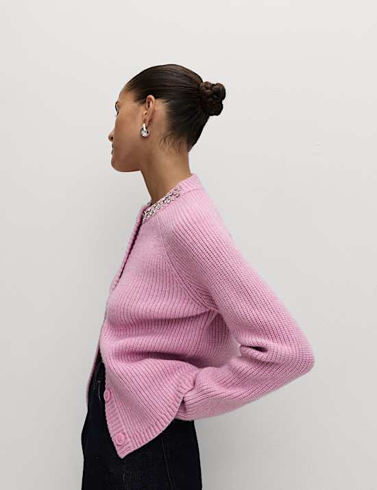 Gestructureerd versierd vest met knoopsluiting