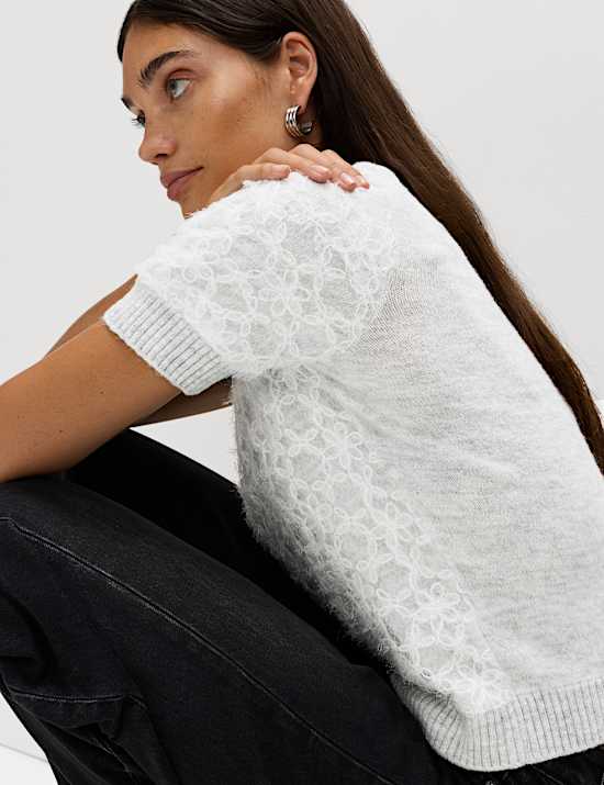 Embellished Floral Crew Neck Knitted Top