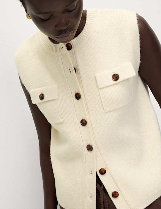 Cloud-Yarn Pocket Crew Neck Knitted Waistcoat