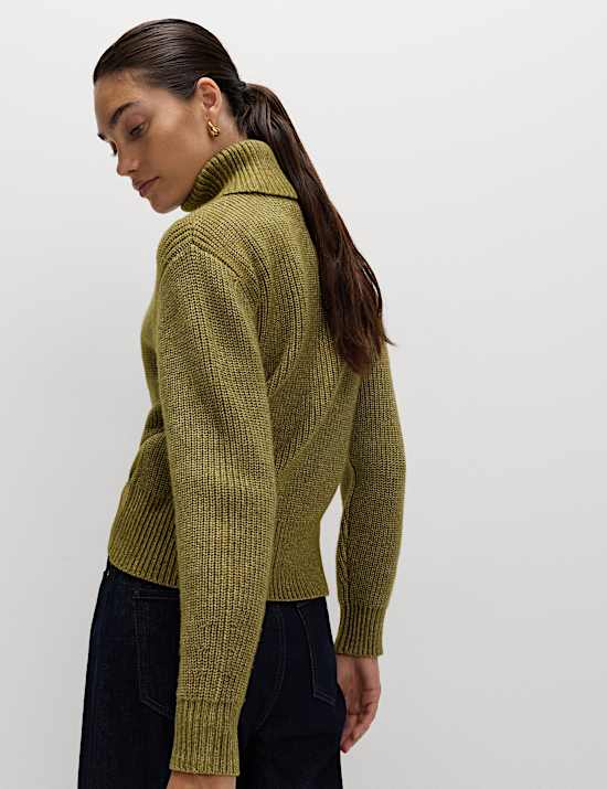 Cloud-yarn Ribbed Roll Neck Jumper