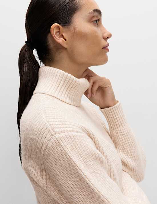 Gerippter Rollkragenpullover