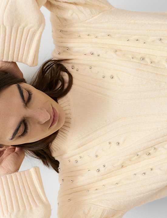 Cloud-Yarn Embellished Cable Knit Jumper