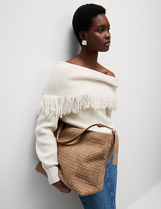 Trui met blote schouder, franjes en structuur