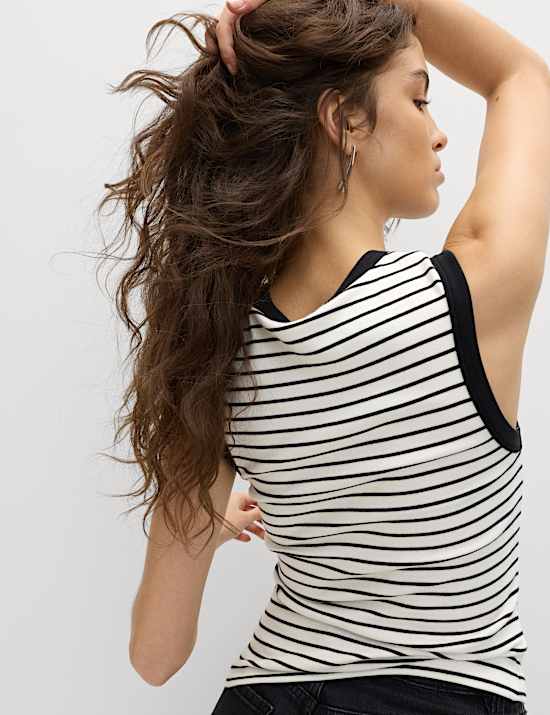 Top coupe cintr&eacute;e imprim&eacute; en coton de premi&egrave;re qualit&eacute;