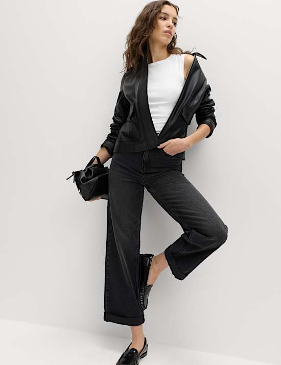 Katoenrijke premium top met slanke pasvorm