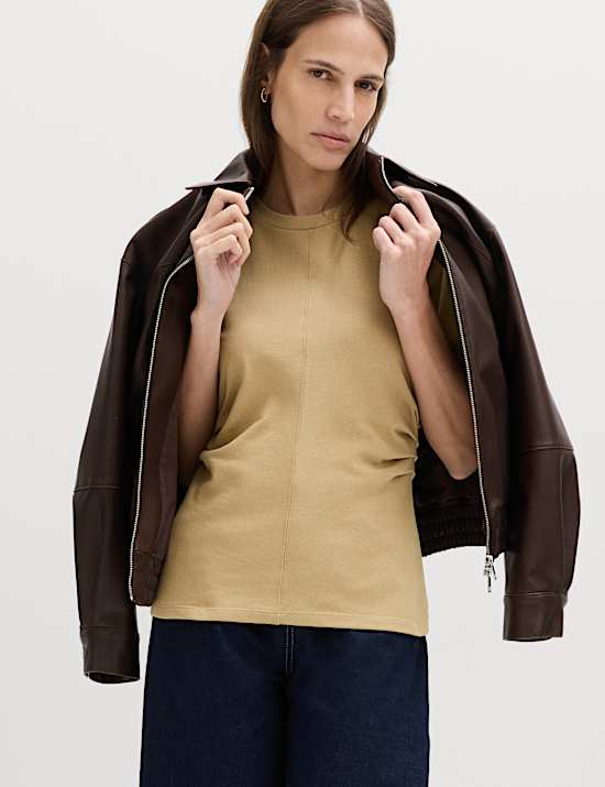 Tailliertes T-Shirt aus reiner Baumwolle