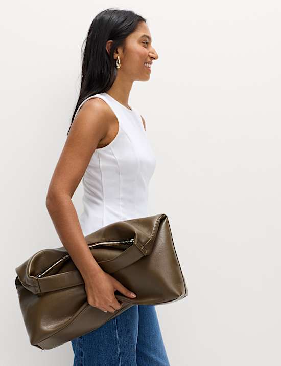 Fitted Sleeveless Peplum Top