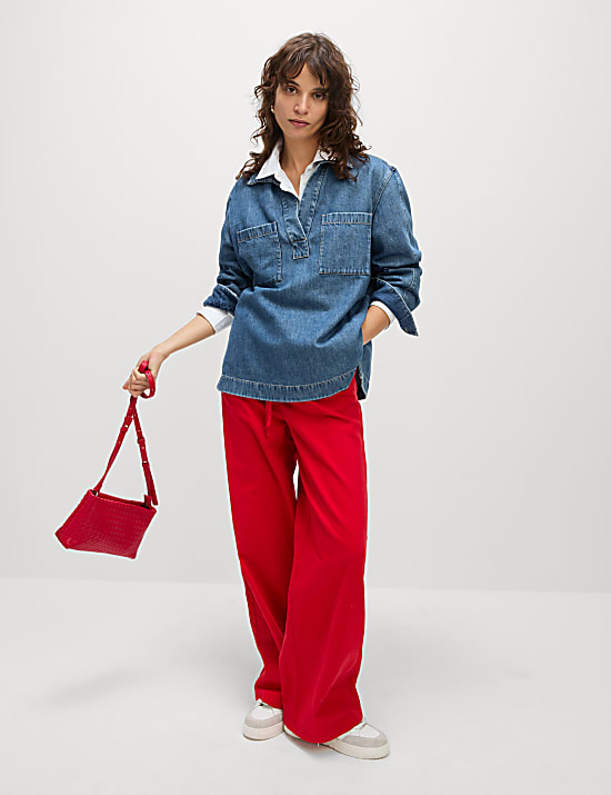 Denim-Hemd mit hohem Baumwollanteil in normaler Passform