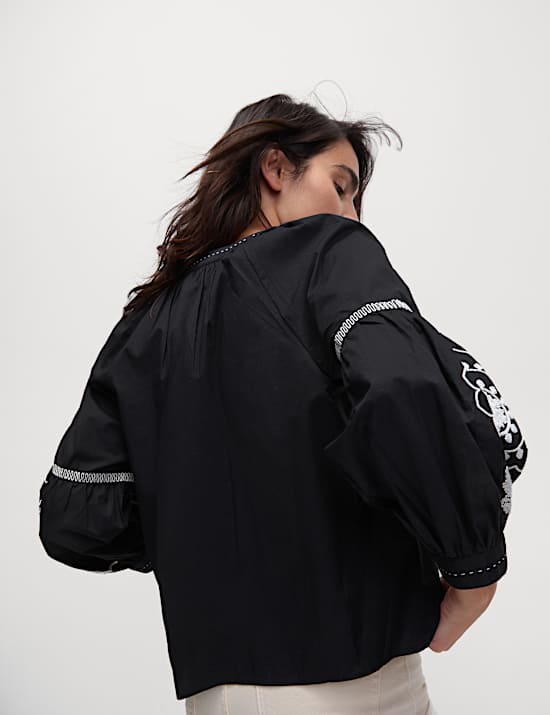 Blouse met V-hals en borduursel van zuiver katoen