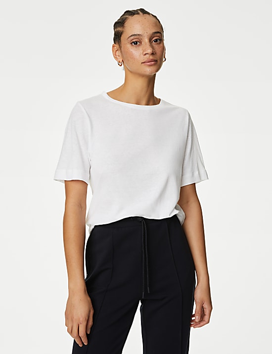 Τοπ με κλειστή στρογγυλή λαιμόκοψη από σύμμεικτο λινό