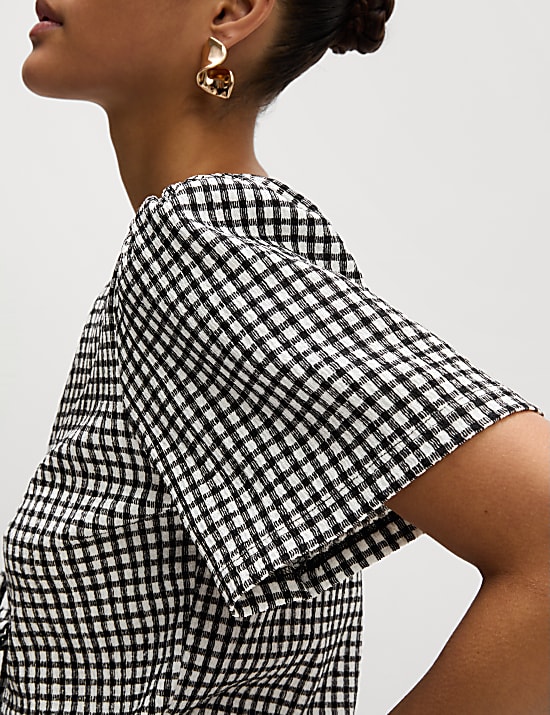 Gingham Textured V-Neck Tie Front Top