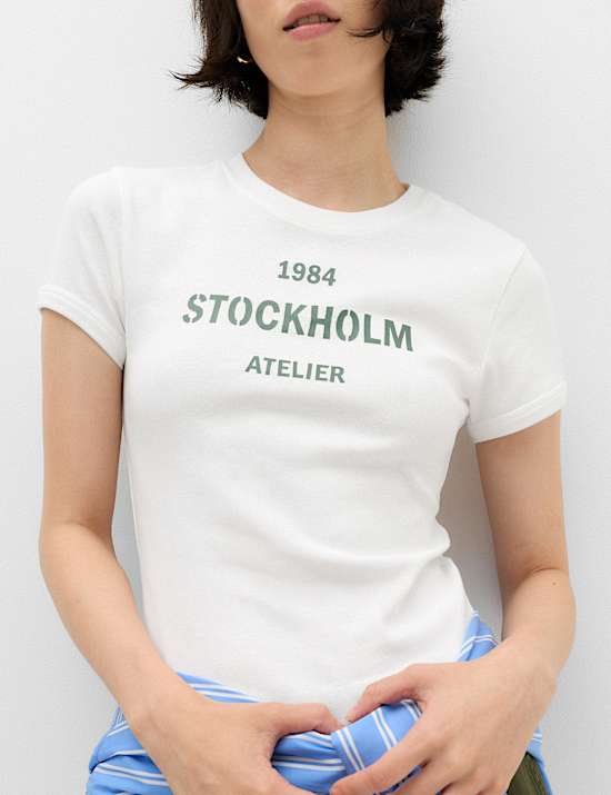 Zuiver katoenen T-shirt met slanke pasvorm en grafisch motief