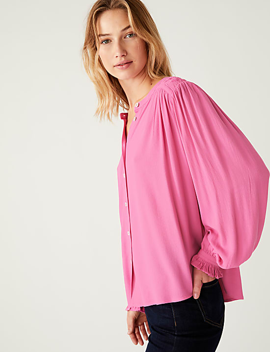 Geborduurde blouse met ronde hals en ruchedetail