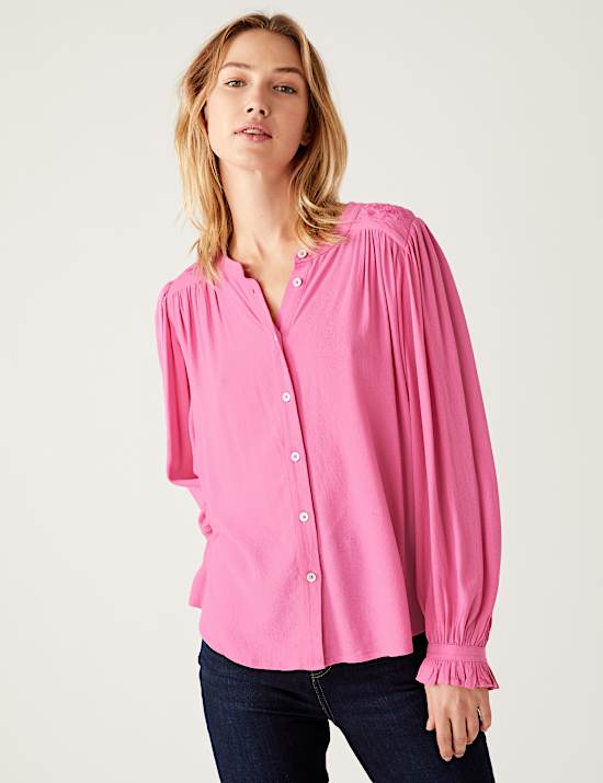 Geborduurde blouse met ronde hals en ruchedetail