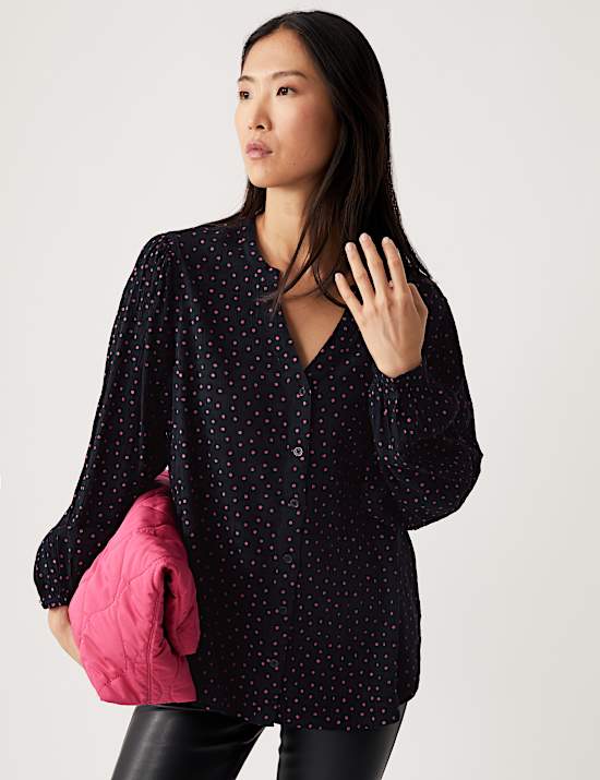 Bequeme Bluse aus Baumwollmischung mit V-Ausschnitt und Muster