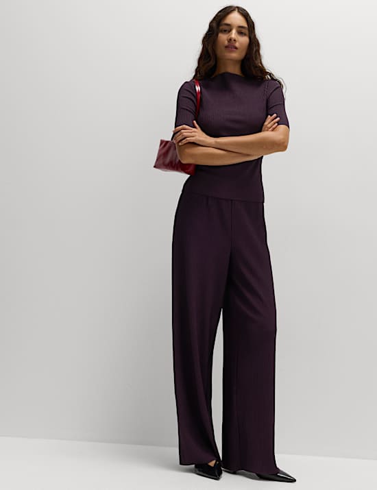 Ribbed Round Neck 3/4 Sleeve Top