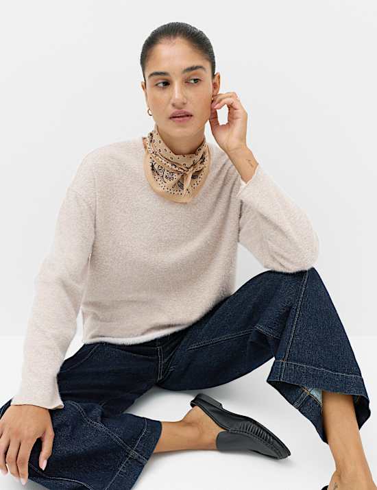 Cosy Crew Neck Regular Fit Sweatshirt