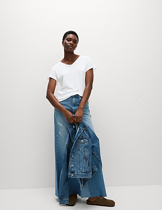 Linen Blend V-Neck Regular Fit T-Shirt