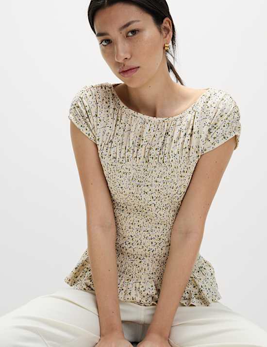 Patterned tops