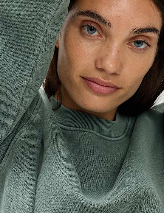 Pure Cotton Garment Dye Cropped Sweatshirt