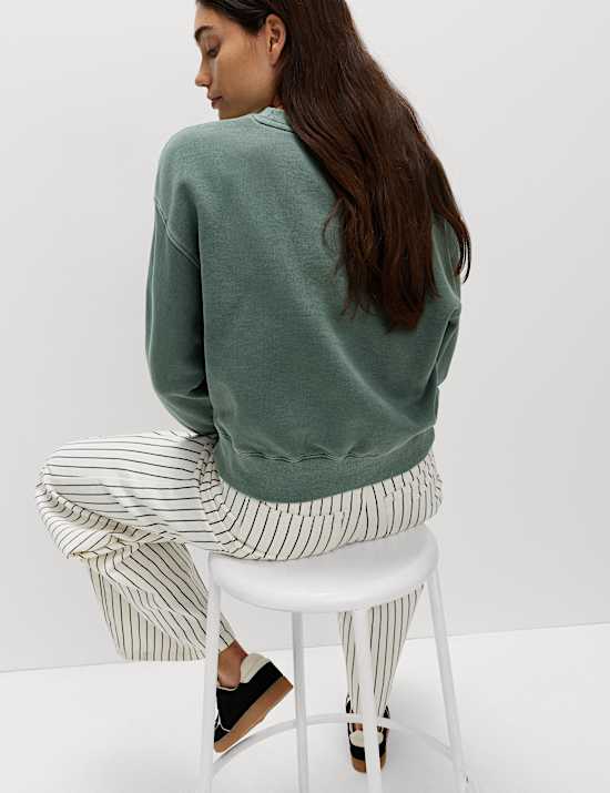 Pure Cotton Garment Dye Cropped Sweatshirt
