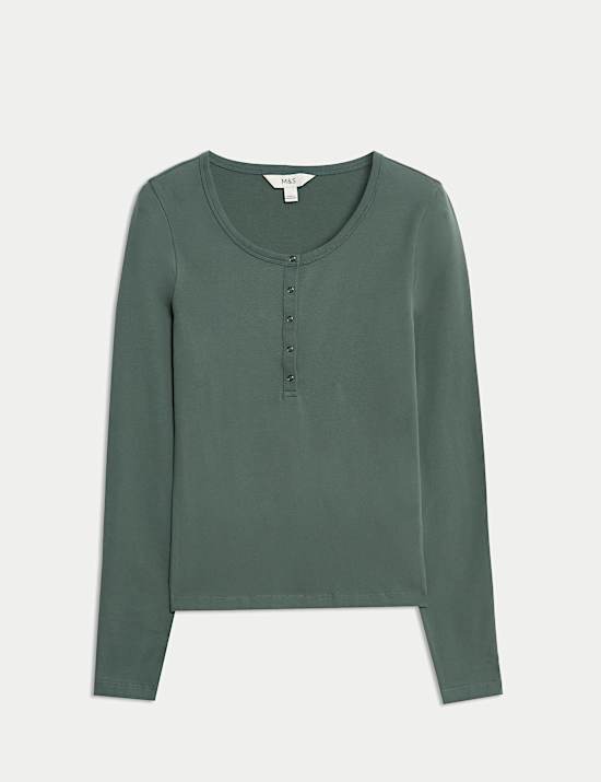 Stückgefärbtes Henley-Oberteil mit hohem Baumwollanteil