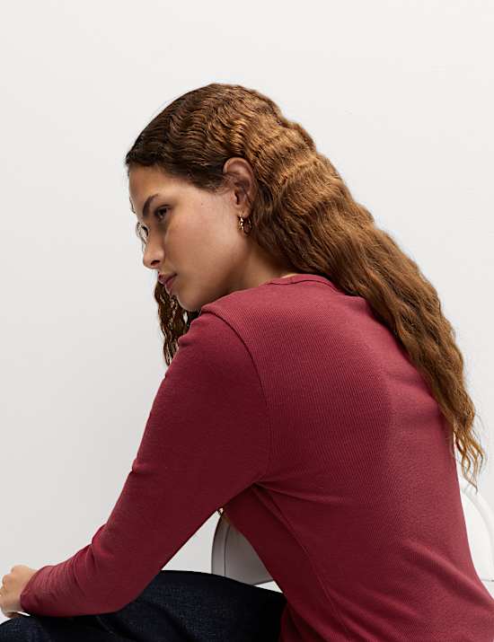 Katoenrijke, geribde top