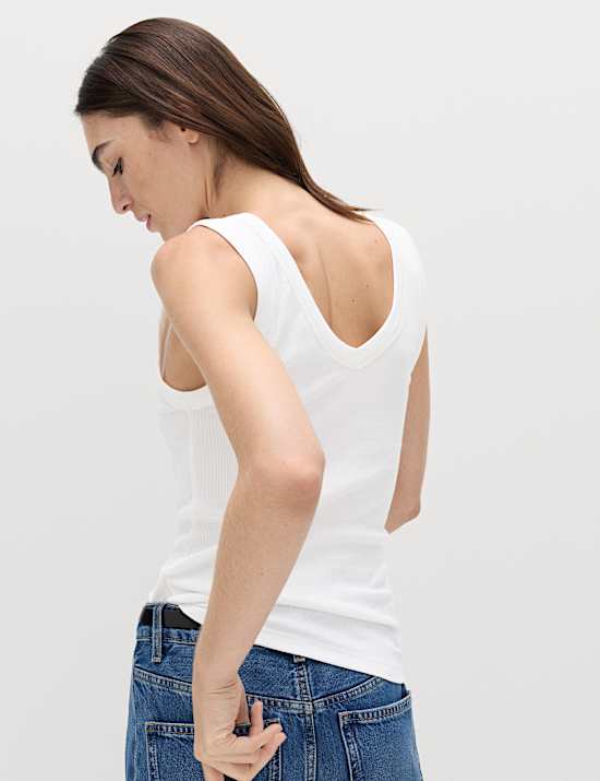 Katoenrijk, geribbeld hemdje met V-hals