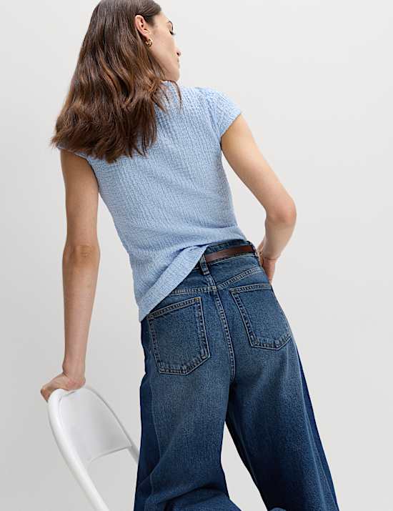 Textured Keyhole Top