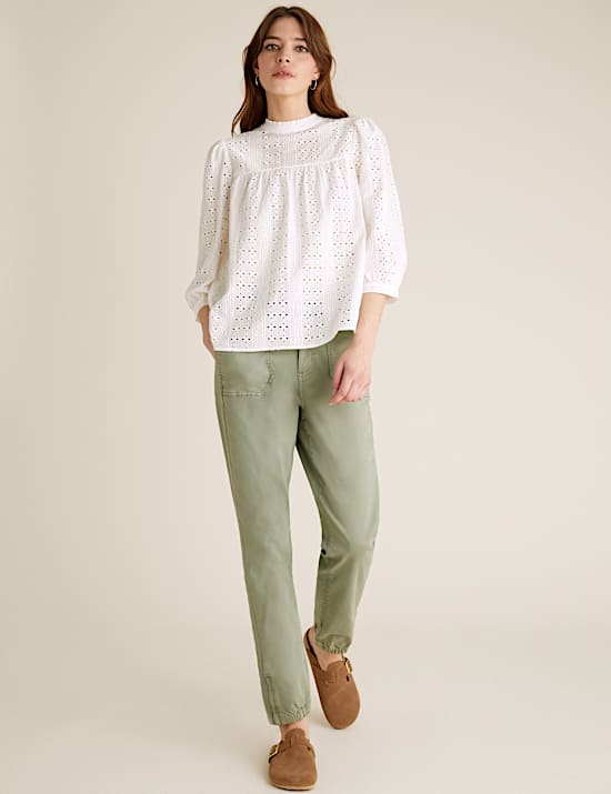 Kurzarmbluse aus reiner Baumwolle mit Lochstickerei