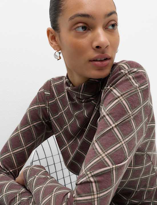 Wool Touch Layering Slim Roll Neck Top