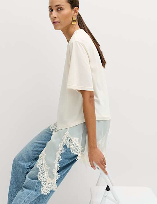 Camiseta de mezcla de algod&oacute;n con detalle de encaje