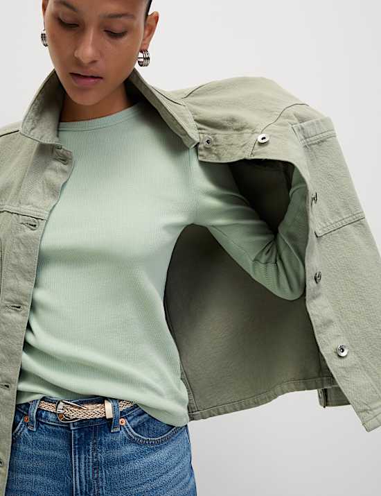 Geripptes, stückgefärbtes Oberteil mit hohem Baumwollanteil