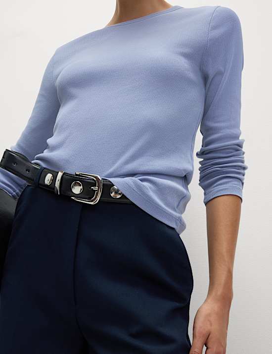 Geripptes, stückgefärbtes Oberteil mit hohem Baumwollanteil