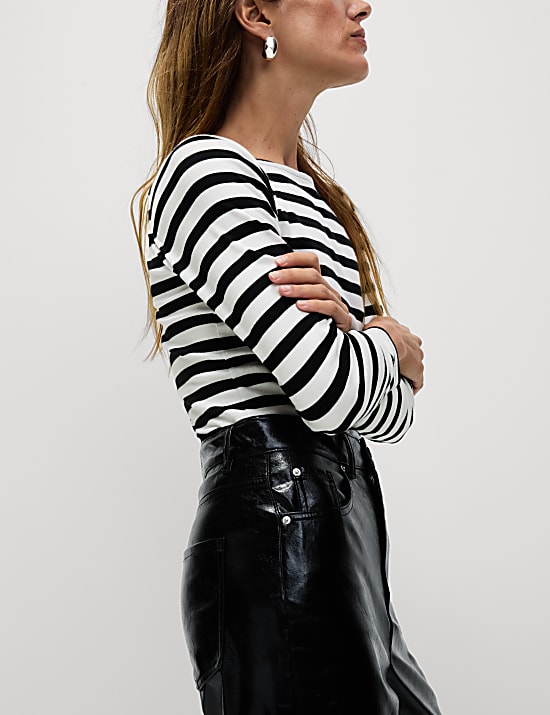 Pruhovan&yacute; top Bardot &uacute;zk&eacute;ho střihu z&nbsp;čist&eacute; bavlny