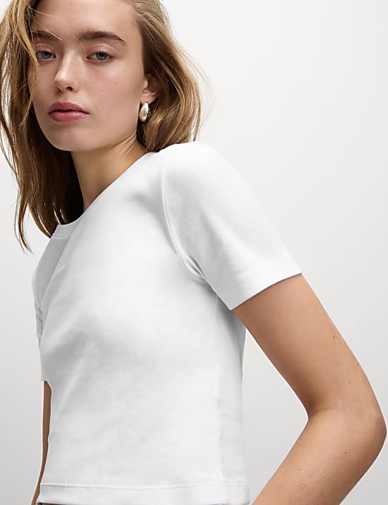 Kort slim-fit T-shirt van zuiver katoen