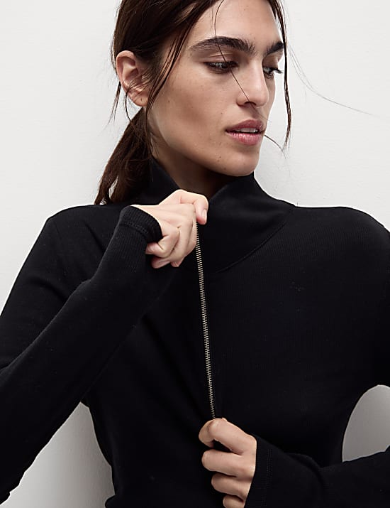 Atasan Berusuk Bahan Katun Ritsleting Pendek