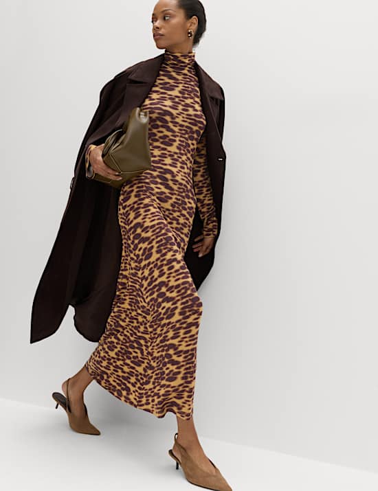 Robe midaxi en jersey &agrave; encolure montante et imprim&eacute; animal