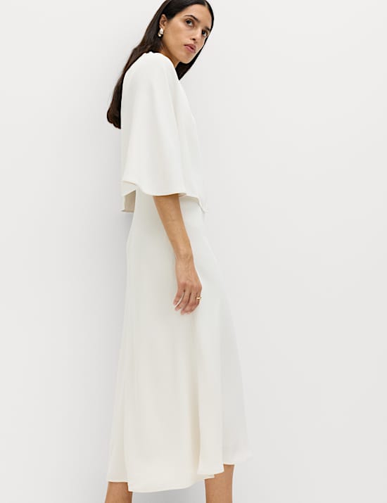 Midaxi-S&auml;ulenkleid mit Cape-Detail