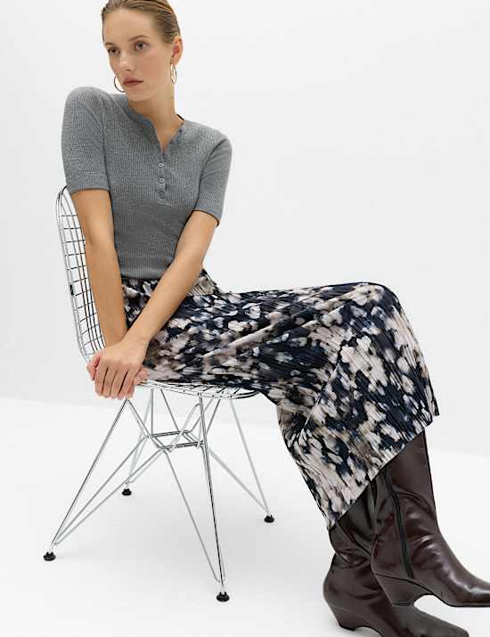 Printed Plisse Midi Column Skirt