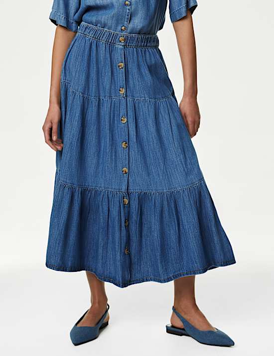 Denim gelaagde midi-rok met knoopsluiting voor