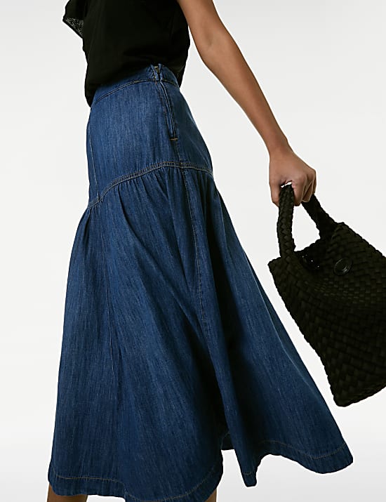Denim gelaagde midi-rok met zoomdetail