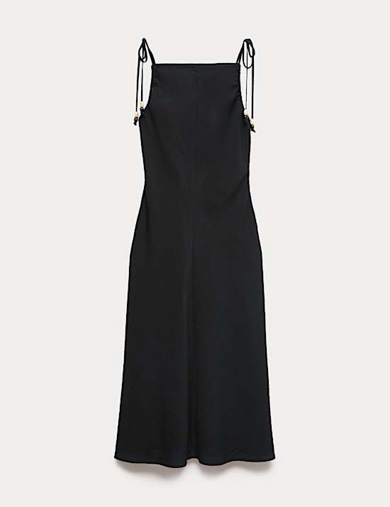 Robe midi coupe droite &agrave; encolure carr&eacute;e, bretelles et perles